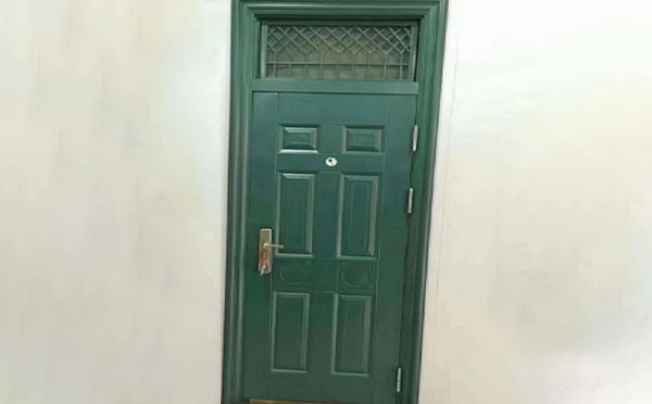 汉中学校教室门