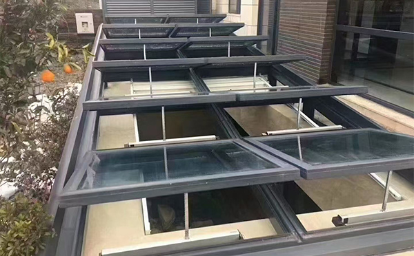 某轨道交通车辆维修车间汉中排烟窗应用